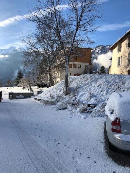 Appartement Rez De Jardin Montee De L'Alpe D'Huez La Garde  Bagian luar foto