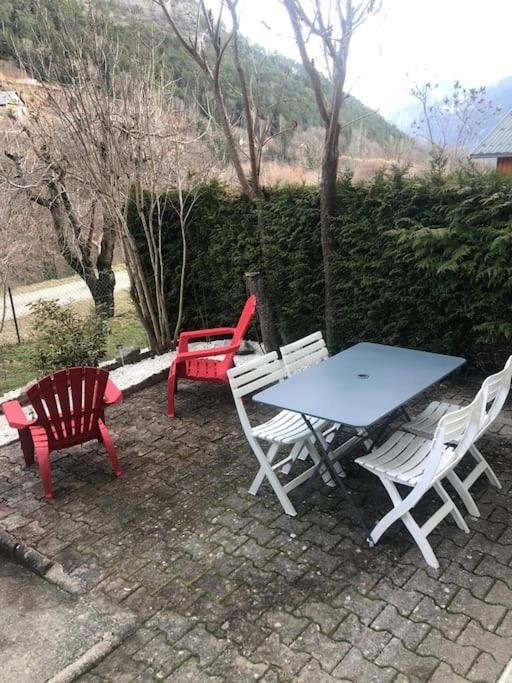Appartement Rez De Jardin Montee De L'Alpe D'Huez La Garde  Bagian luar foto